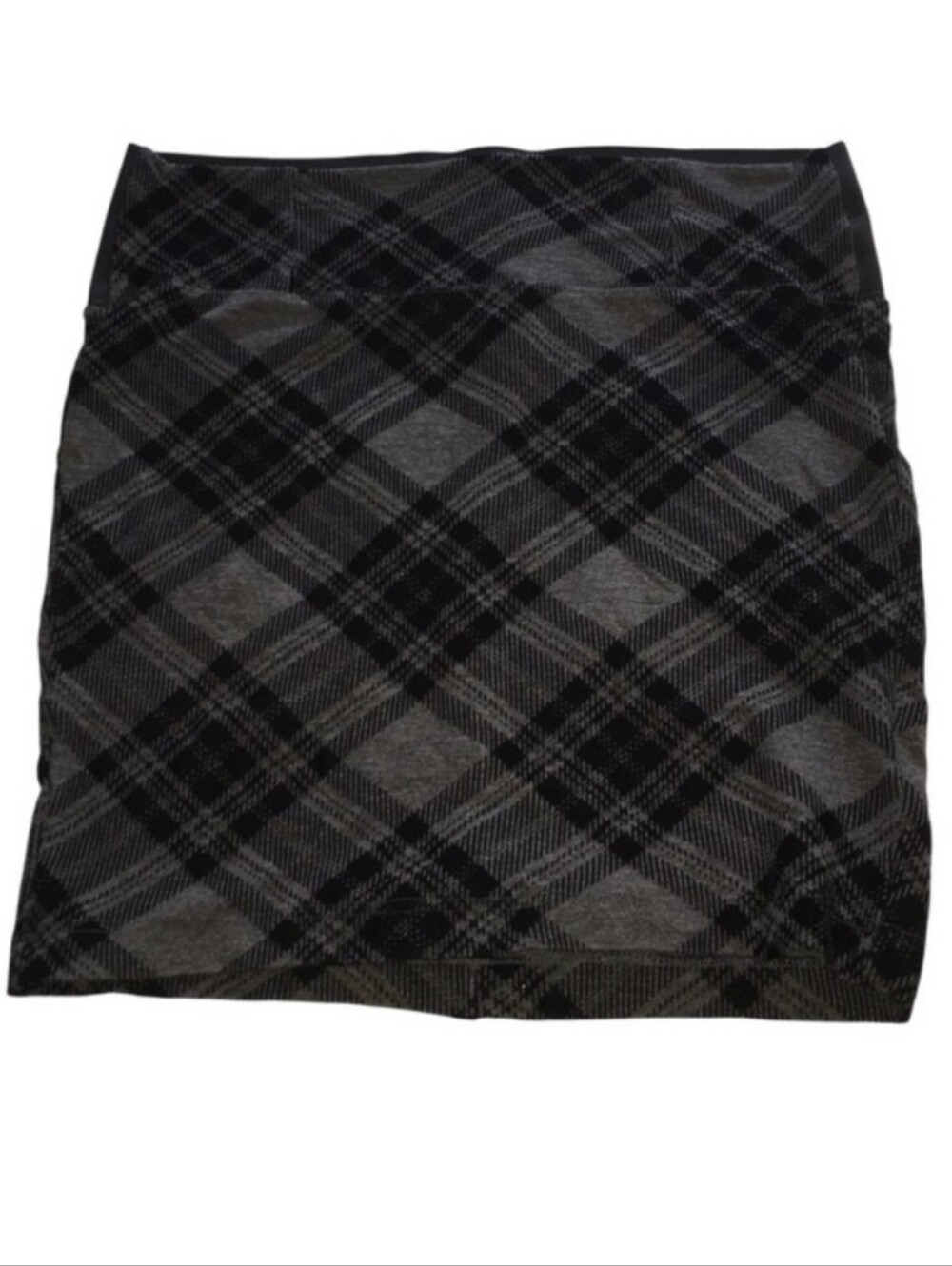 Chic Black & Gray Plaid Mini Skirt 🖤
